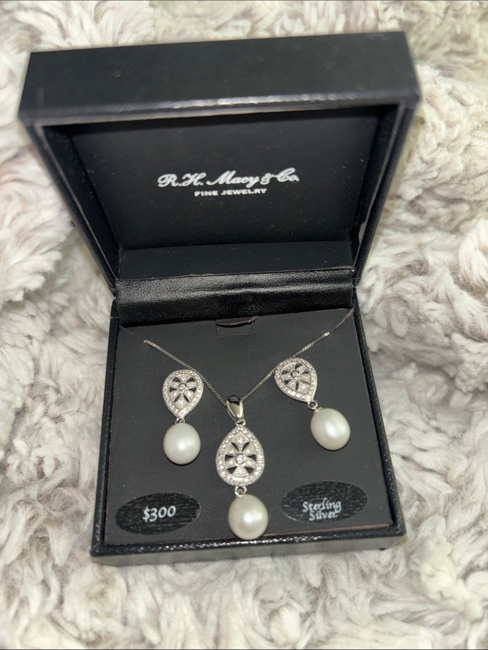Sterling Silver Pearl Pendant and Earrings Set - White